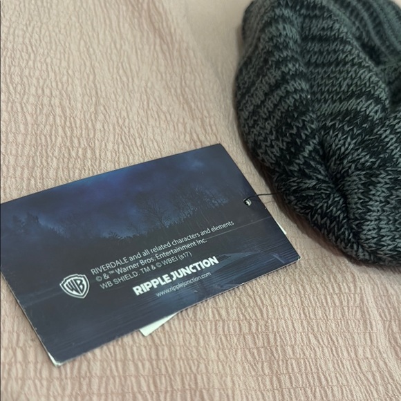 Hot Topic Black and Gray Striped Beanie - Picture 5 of 5